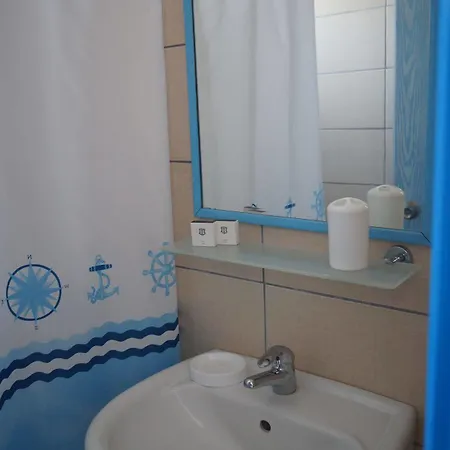 Отель Esmana 2*