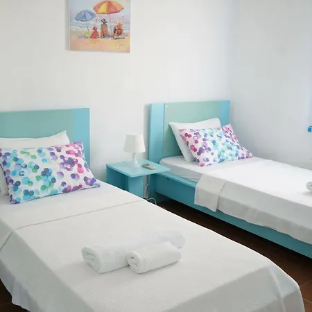 Esmana Hotel 2*
